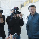 Глава Междуреченска Владимир Чернов провел пресс-тур для журналистов в строящемся спортивном комплексе с бассейном