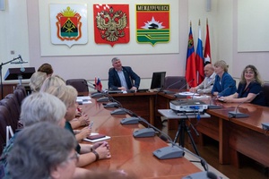 Глава города Сергей Перепилищенко встретился с руководителями волонтёрских организаций города