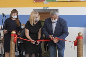 В Междуреченске после капитального ремонта открыли спортивный зал в школе «Коррекция и развитие»