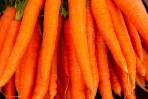 Любовь-морковь: 13 полезных свойств яркого овоща