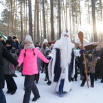 В Кузбассе зажгли главные новогодние елки, открыли резиденцию Деда Мороза и визит-центры