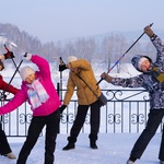 В Междуреченске состоялся Рождественский флешмоб по скандинавской ходьбе