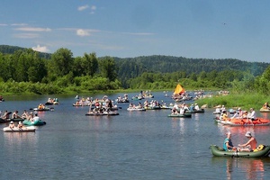 В Междуреченске на реке Томь состоялся водный этнофестиваль «Легенды Томусы»