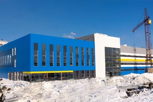 Строящийся спортивный комплекс с бассейном в Междуреченске приобретает свой облик